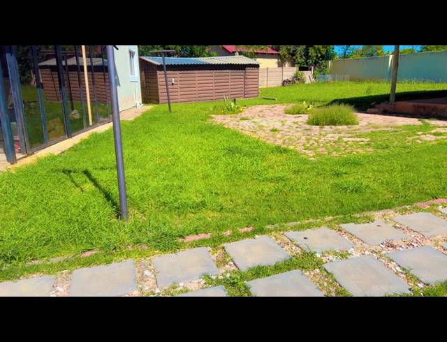 4 BEDROOM HOUSE FOR SALE IN THE ORCHARDS